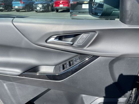 Used 2025 Chevrolet Equinox LT image 20