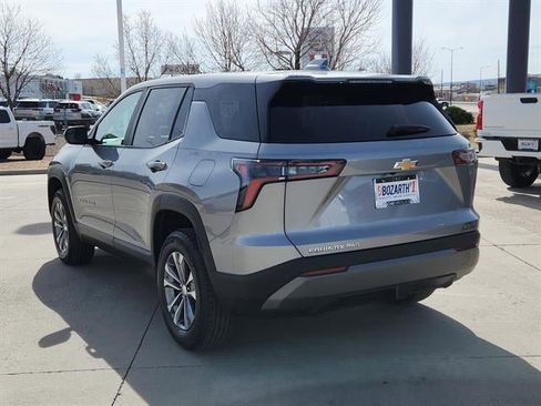 Used 2025 Chevrolet Equinox LT AWD/4WD image 4