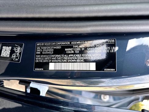 New 2026 Volvo XC60 B5 Plus w/ Protection Package Premier AWD/4WD image 36