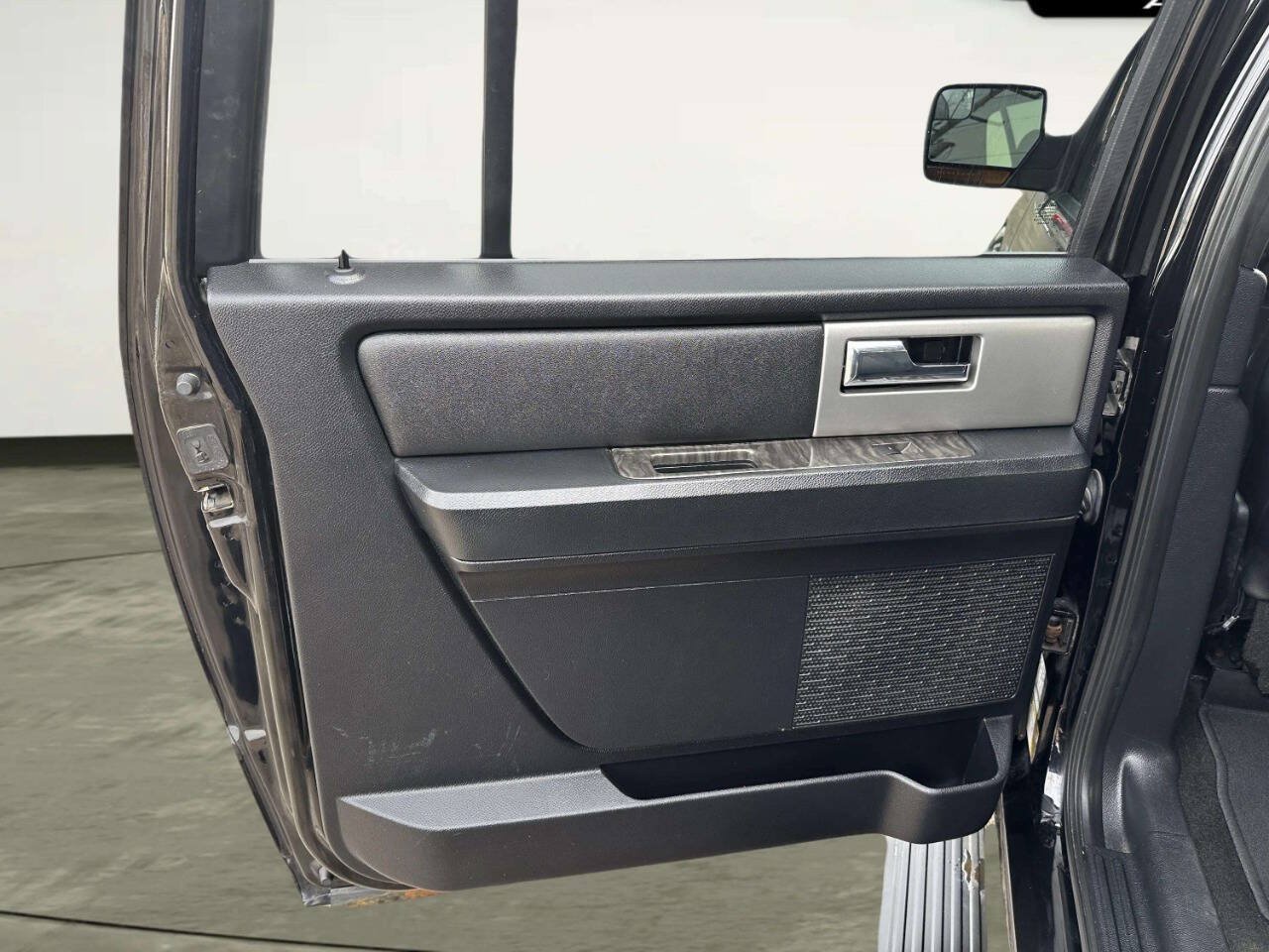 Used 2017 Ford Expedition Max Limited AWD/4WD image 12