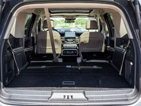 Used 2024 Ford Expedition Limited RWD image 9