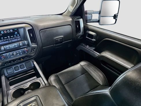 Used 2019 Chevrolet Silverado 2500 LTZ w/ Midnight Edition AWD/4WD image 24