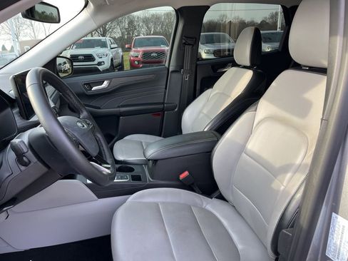 Used 2024 Ford Escape Platinum image 13