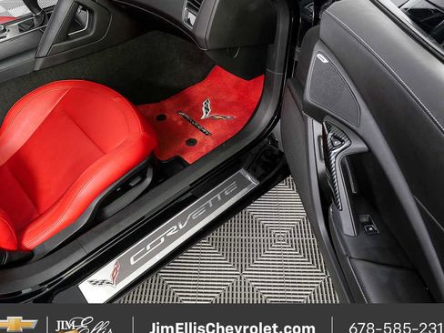 Used 2017 Chevrolet Corvette Stingray Coupe w/ 1LT image 20