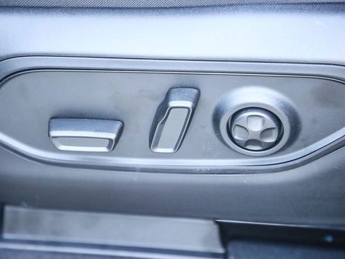 New 2025 Jeep Grand Cherokee L Altitude image 21