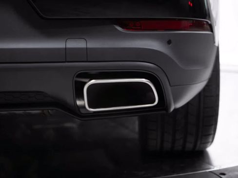 Certified 2026 Porsche Cayenne AWD/4WD image 20