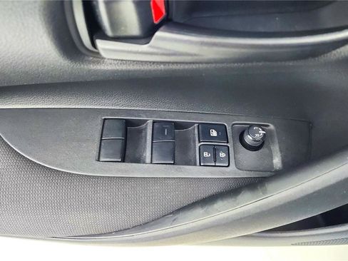 Used 2022 Toyota Corolla LE FWD image 29