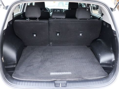 Used 2022 Kia Sportage LX image 23