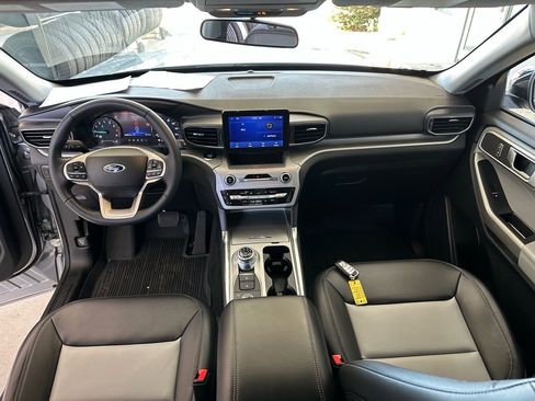 Certified 2024 Ford Explorer XLT w/ Equipment Group 202A image 32