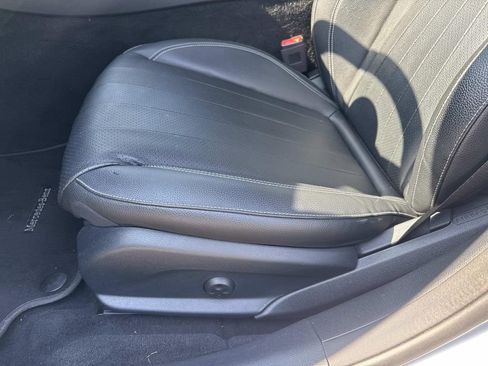 Used 2021 Mercedes-Benz E 350 Sedan image 17