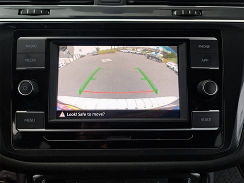 Used 2023 Volkswagen Tiguan S image 25