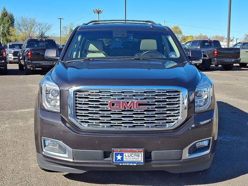 Used 2018 GMC Yukon Denali image 4