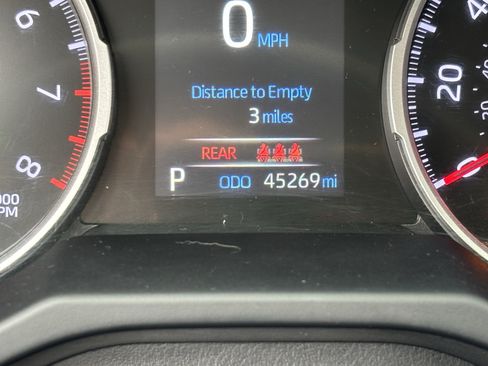 Used 2022 Toyota RAV4 XLE w/ XLE Grade Weather Package FWD image 29