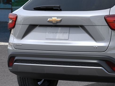 New 2026 Chevrolet Trax LT FWD image 38
