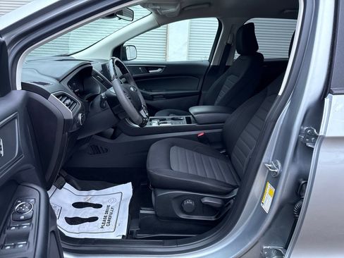 Certified 2022 Ford Edge SE w/ Black Appearance Package image 9