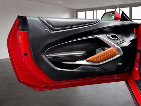 Used 2017 Chevrolet Camaro SS RWD image 20