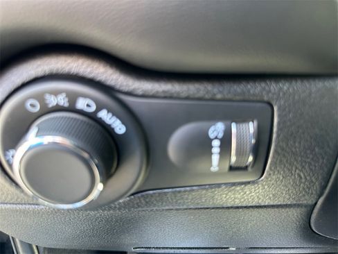 Certified 2024 Dodge Durango GT image 18