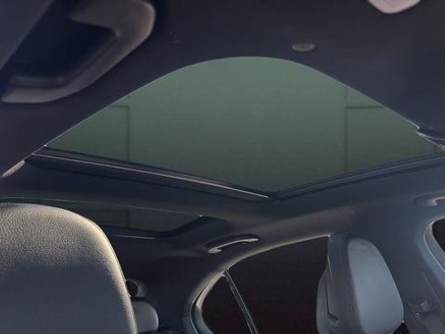 Used 2025 Mercedes-Benz C 300 Sedan image 30