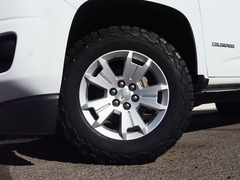 Used 2019 Chevrolet Colorado LT image 5