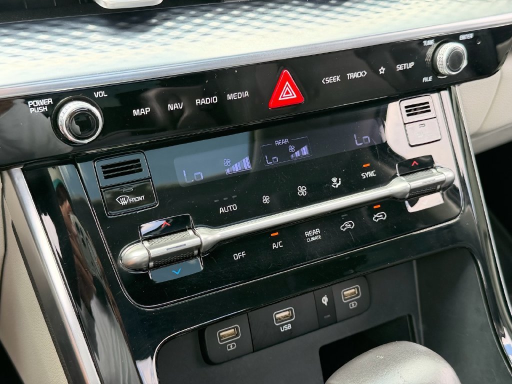 Used 2024 Kia Carnival SX Prestige FWD image 30