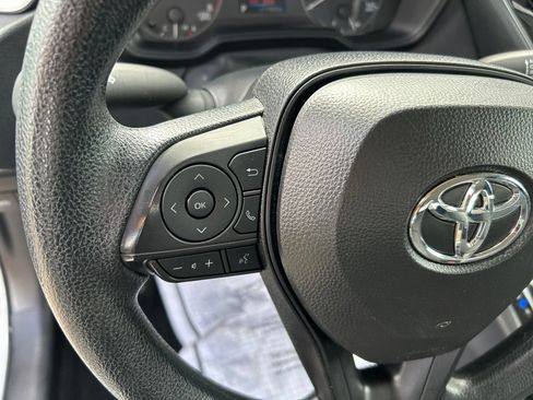 Used 2025 Toyota Corolla LE FWD image 25