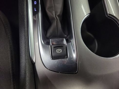 Used 2024 Chevrolet Malibu LT FWD image 16