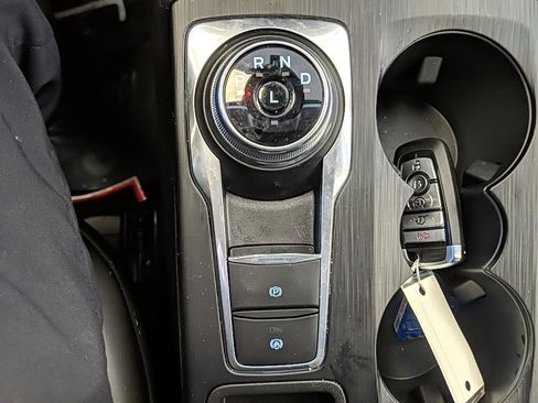 Used 2025 Ford Escape Platinum image 22