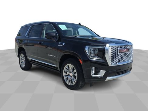 Used 2024 GMC Yukon Denali w/ Advanced Technology Package RWD image 2