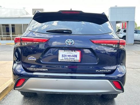 Used 2022 Toyota Highlander Platinum AWD/4WD image 8