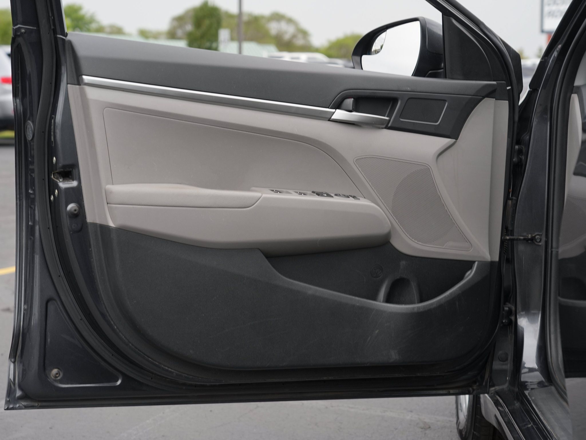 Used 2020 Hyundai Elantra SE FWD image 15