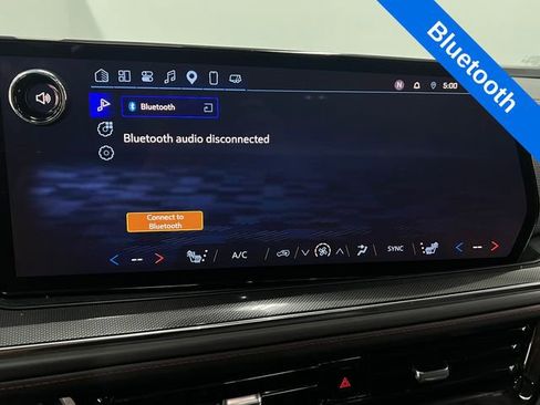 Used 2025 Chevrolet Suburban RST w/ Comfort Package image 24