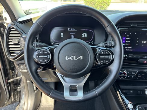 Certified 2023 Kia Soul EX FWD image 24