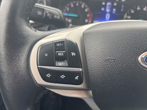 Used 2021 Ford Explorer XLT w/ Equipment Group 202A image 13