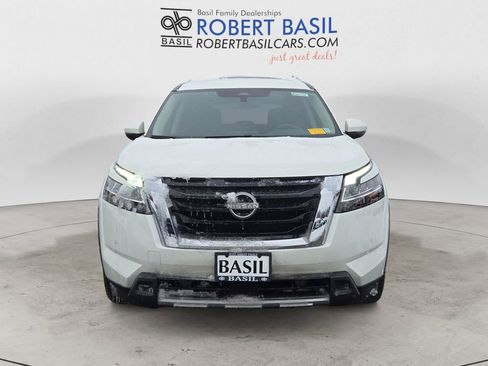 Used 2023 Nissan Pathfinder SL image 8