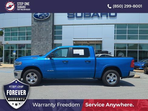 Used 2025 RAM 1500 Big Horn AWD/4WD image 4