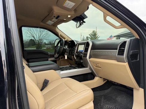 Used 2020 Ford F350 Lariat w/ Chrome Package image 16