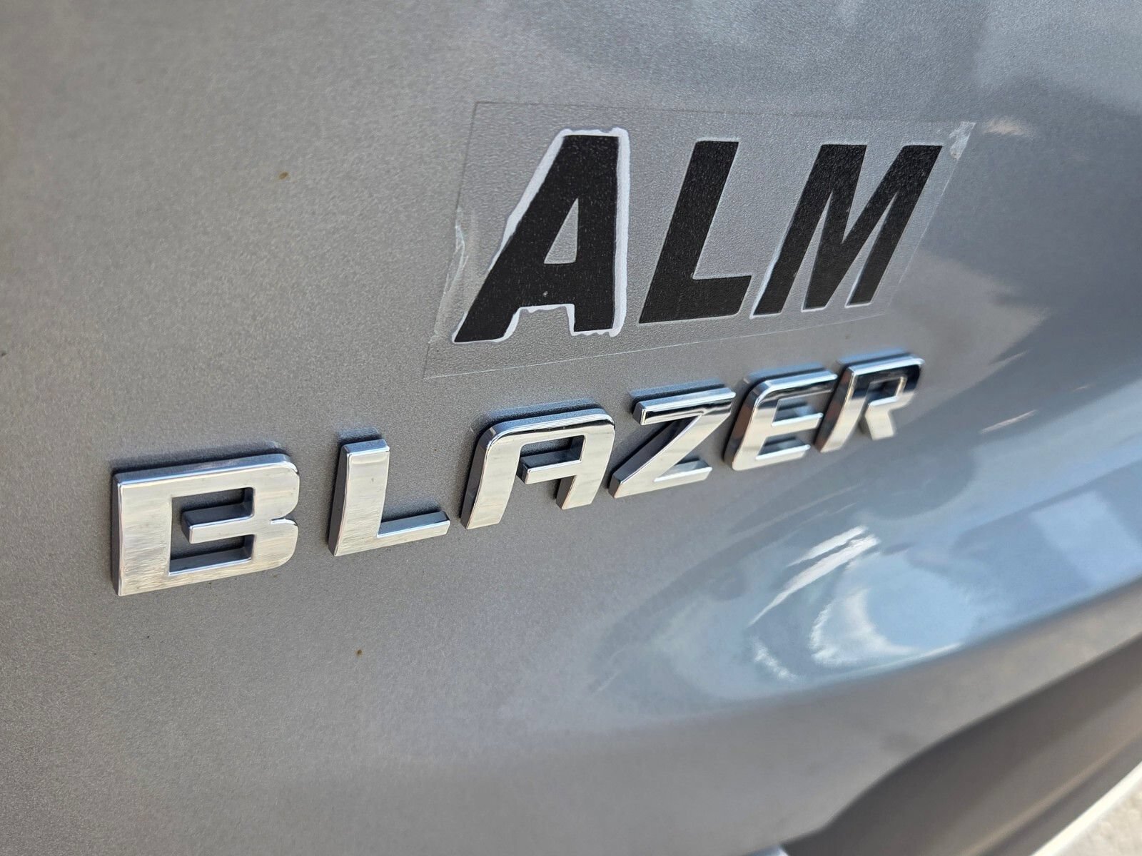 Used 2025 Chevrolet Blazer LT FWD image 11