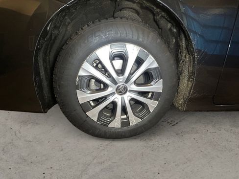 Used 2021 Toyota Prius Prime LE image 14