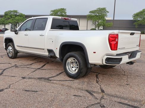 Used 2025 Chevrolet Silverado 3500 High Country w/ Technology Package AWD/4WD image 15