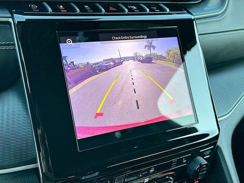 Used 2024 Jeep Grand Cherokee Altitude image 13