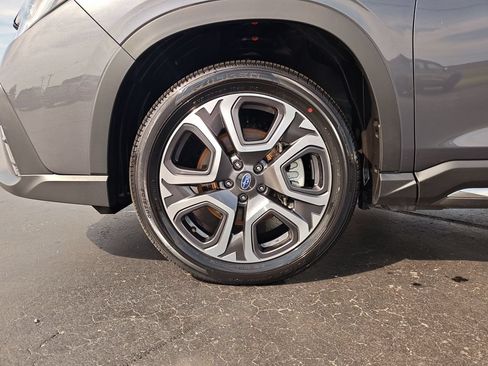 Used 2025 Subaru Ascent Touring AWD/4WD image 10