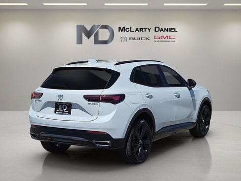 Used 2025 Buick Envision Sport Touring AWD/4WD image 5