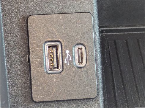 Used 2022 Ford F250 XLT w/ XLT Premium Package AWD/4WD image 33