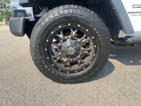 Used 2015 Jeep Wrangler Unlimited Sport w/ Quick Order Package 24S AWD/4WD image 27