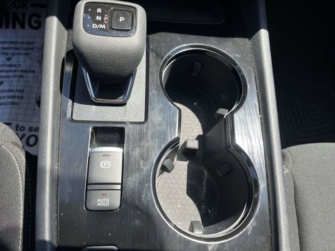 Used 2025 Nissan Rogue S FWD image 16