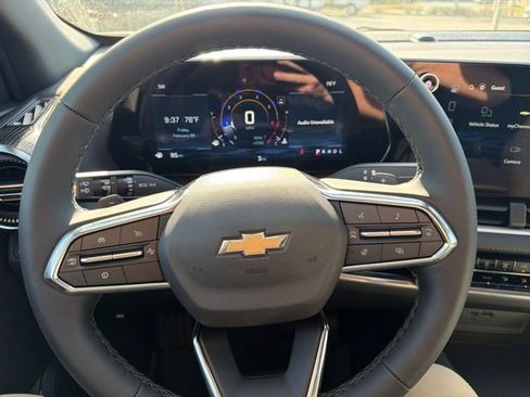 New 2026 Chevrolet Equinox LT w/ Safety and Technology Package FWD image 23