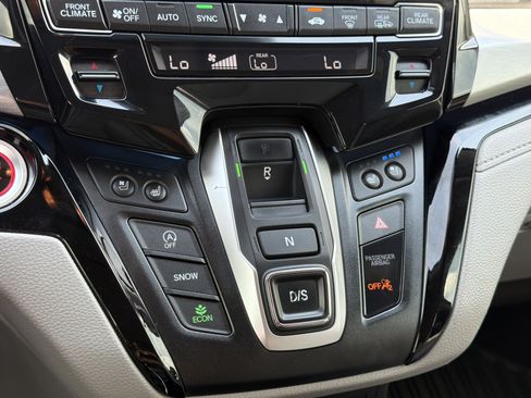 Used 2019 Honda Odyssey Elite image 18