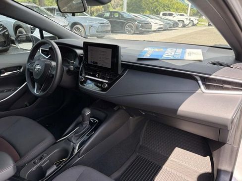 Used 2024 Toyota Corolla SE w/ SE Premium Package FWD image 17