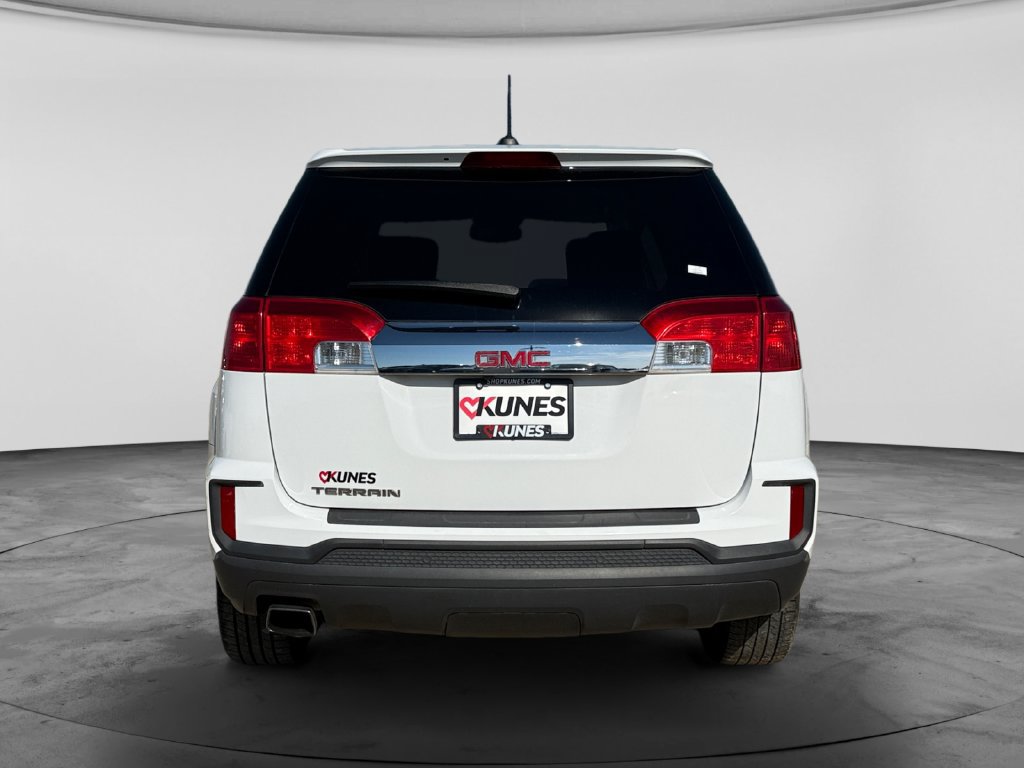 Used 2017 GMC Terrain SLE FWD image 8