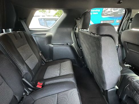 Used 2018 Ford Explorer XLT AWD/4WD image 26